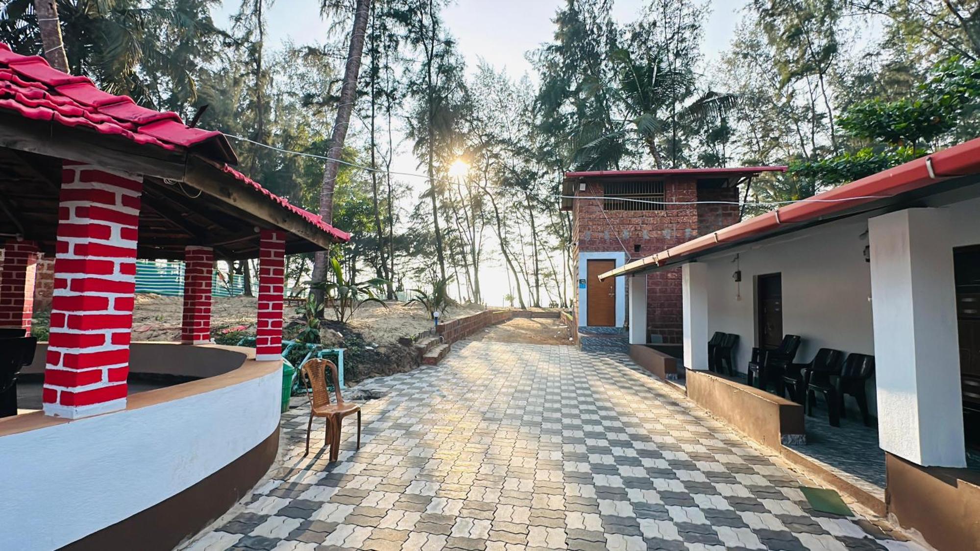 White Sand Beach Stay Resort Kumta Extérieur photo